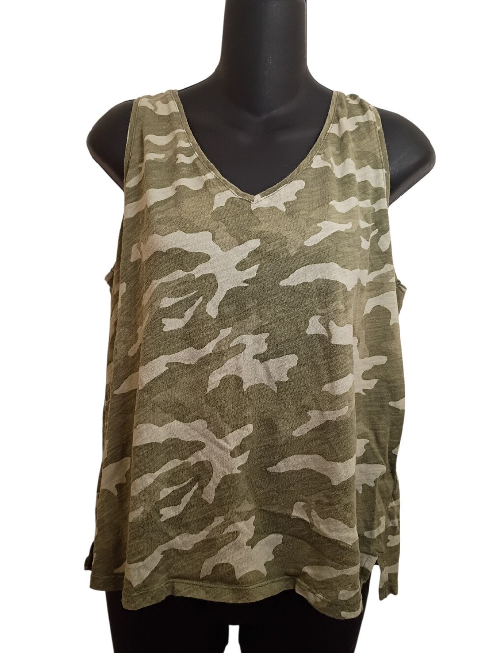 Camo Top Large - Picture 1 of 7